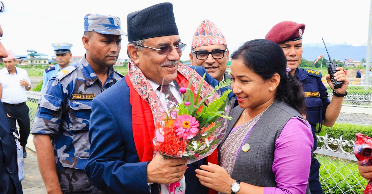 पुर्व प्रधानमन्त्री पुष्पकमल दाहाल ‘प्रचण्डले रवि लामिछानेलाई ज्यादती गरेको भन्दै मूल्य चर्को पर्ने बताए,